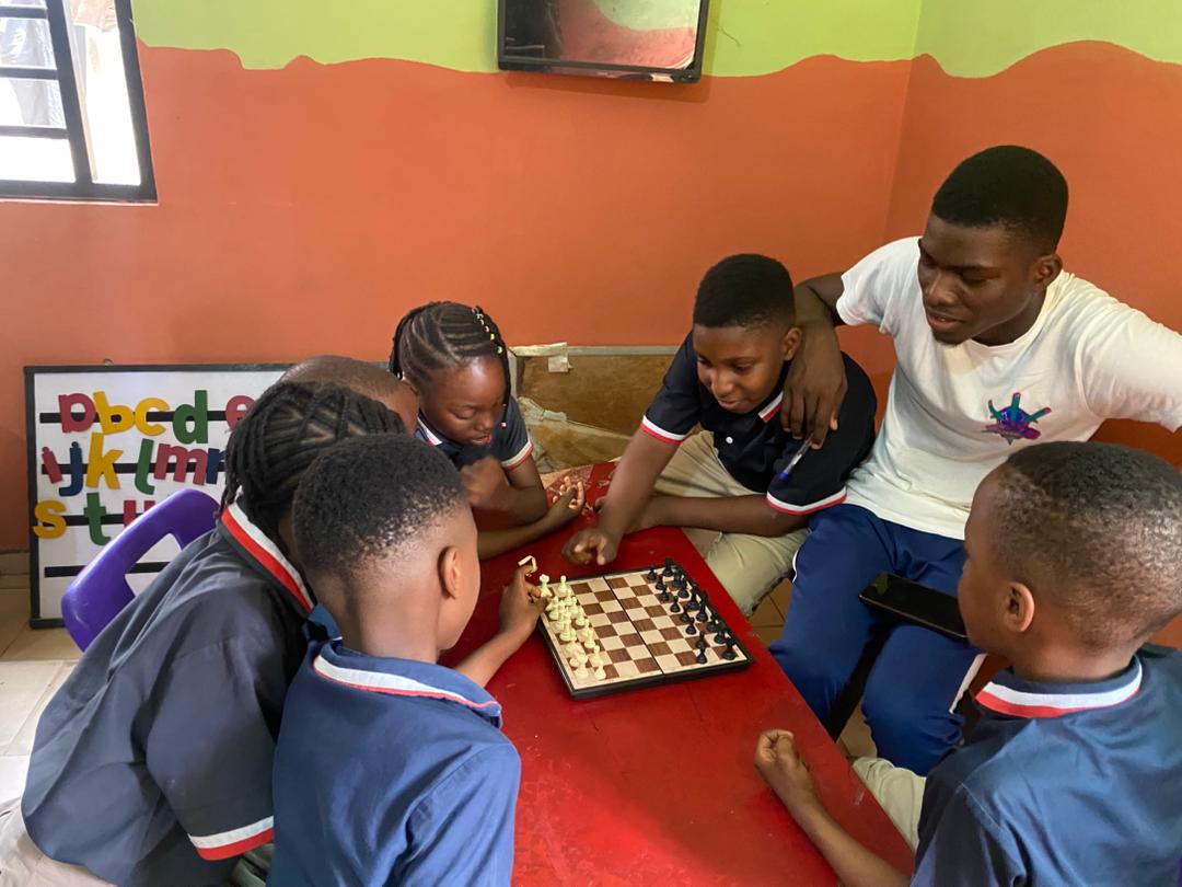 Dandave School pupils learning together